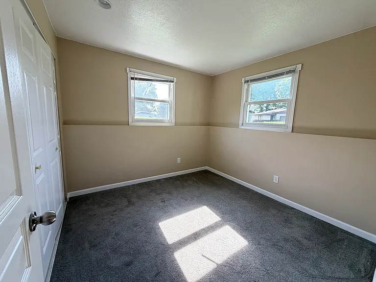 801 Deerfield Rd #6 — Photo 8