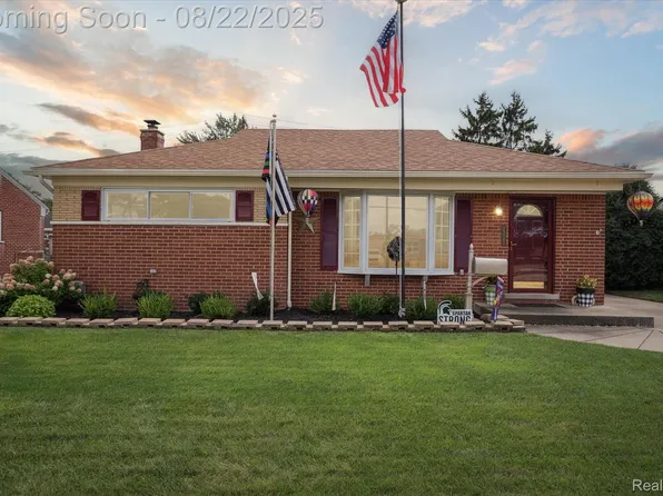 29047 W Chicago St, Livonia, MI 48150