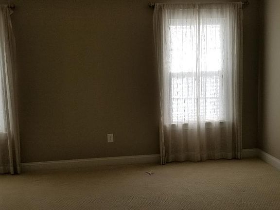 4th image of 49 Golden Eagle Dr