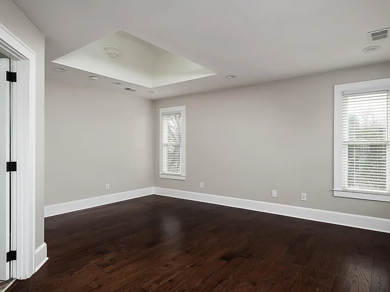 1378 Fontaine Rd — Photo 19