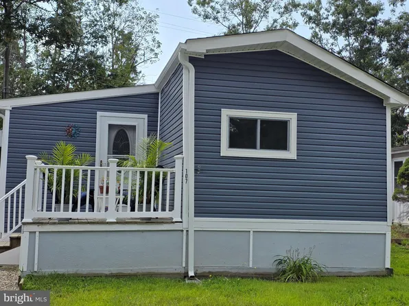 107 Redwood Dr, Barnegat, NJ 08005