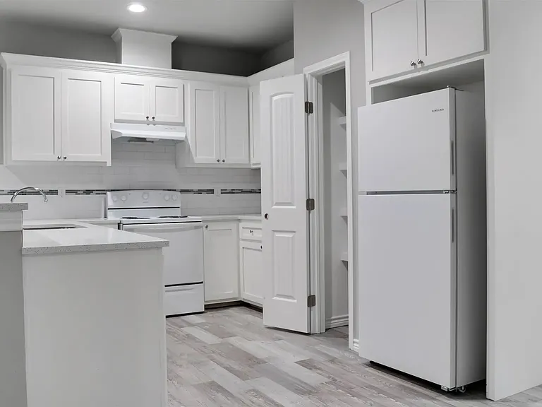 7800 Willowood Ln #B1 — Photo 4