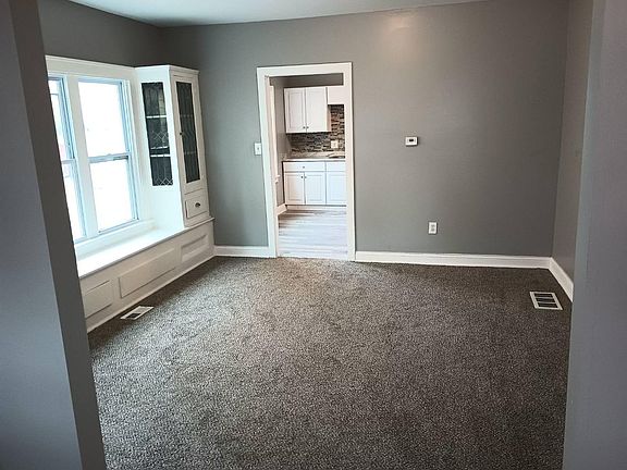 2nd image of 8802 Bancroft Ave #1