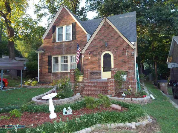 420 E Cape Rock Dr, Cape Girardeau, MO 63701