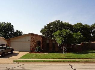 3709 Walnut Dr, Bedford, TX 76021