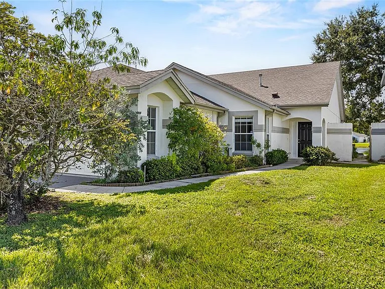 5673 Parkview Lake Dr — Photo 1