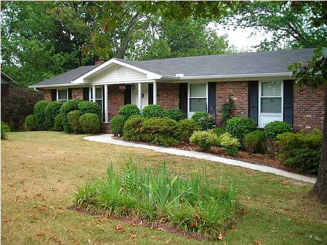 aintenance Free all brick rancher!