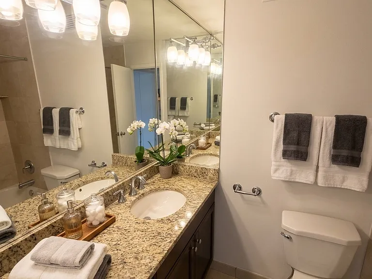 200 N Dearborn St #3407 — Photo 9