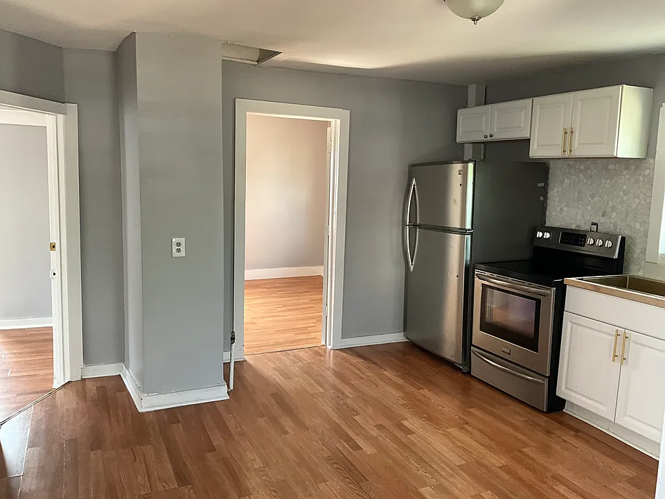 610 Union Ave #2R