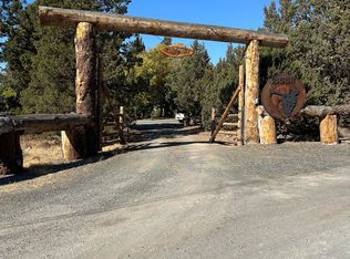 21550 McGilvray Rd, Bend, OR 97702