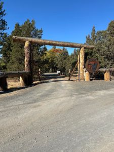 21550 McGilvray Rd, Bend, OR, 97702