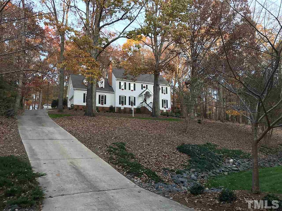 2nd image of 604 Hawick Rd
