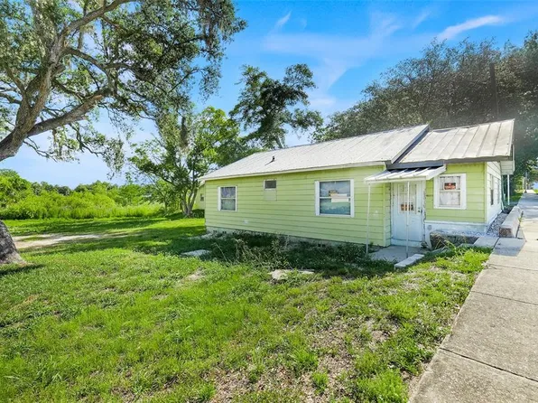 2104 South St, Leesburg, FL 34748