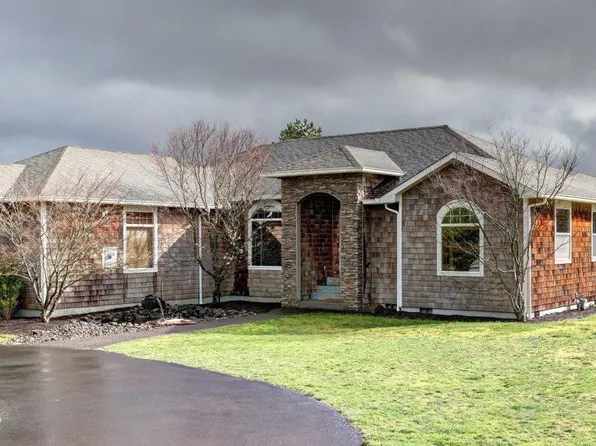 89563 Lakeside Ct, Warrenton, OR 97146