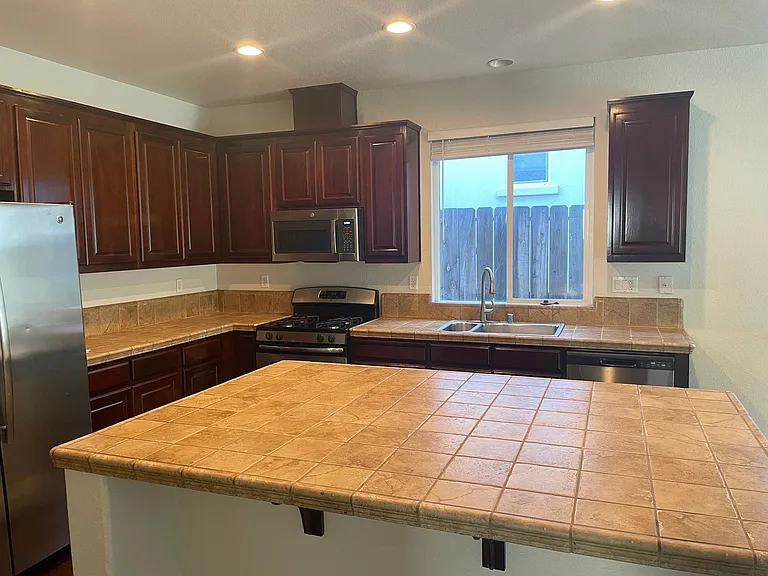 635 Burnt Ranch Way — Photo 4