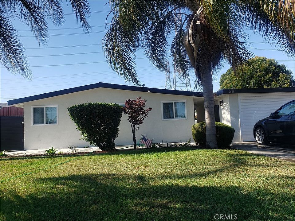 1st image of 9641 Crestwood Ln