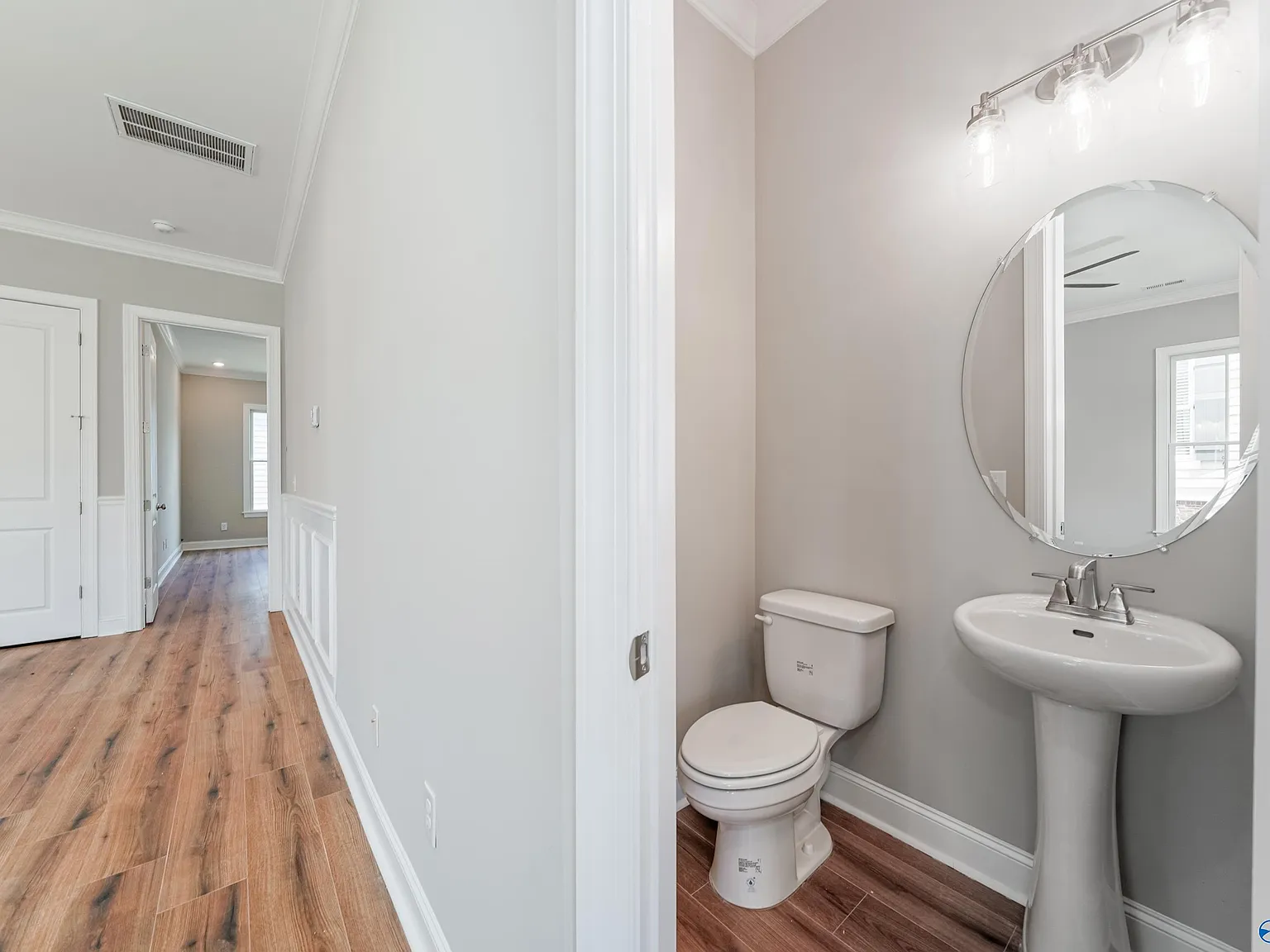 3 bed, 2.5 bath, 1412 sqft, $2,500 — Photo 4