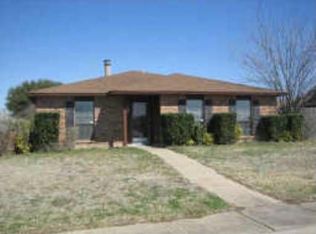 709 Eagle Dr, Desoto, TX 75115