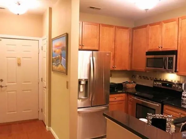 26 Avenue At Port Imperial APT 316, West New York, NJ 07093