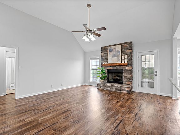 4th image of 3277 Timberdale Dr