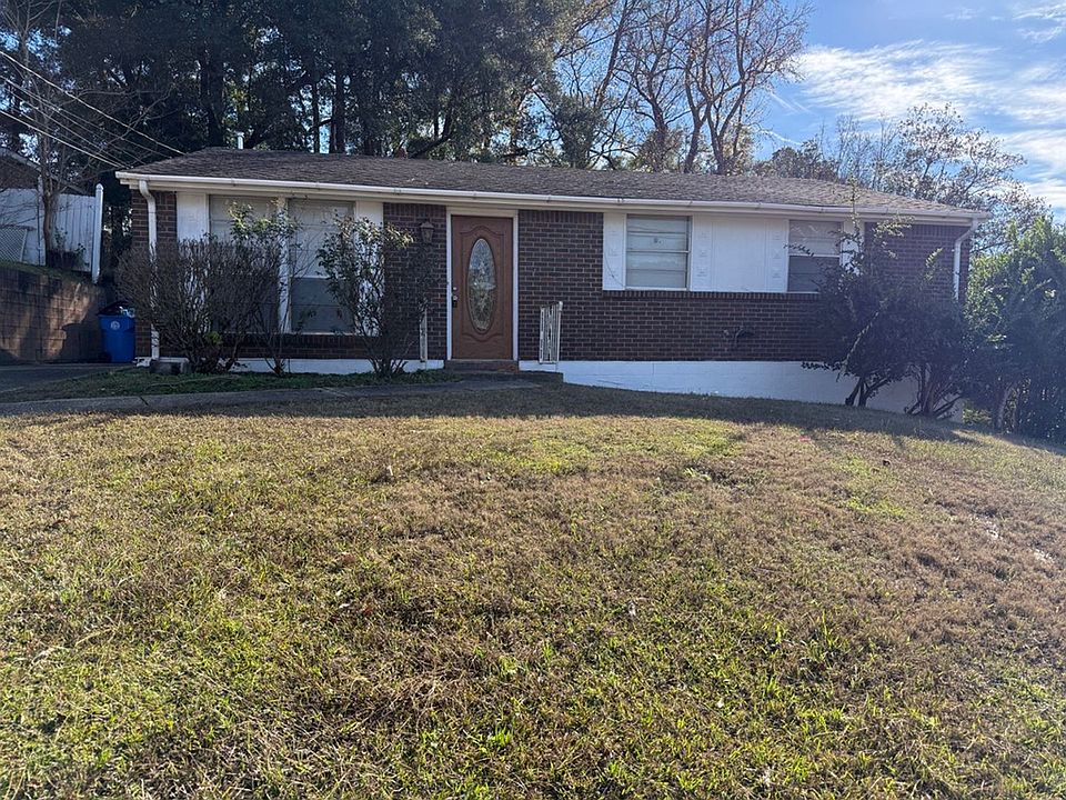 1st image of 106 White Oak Dr