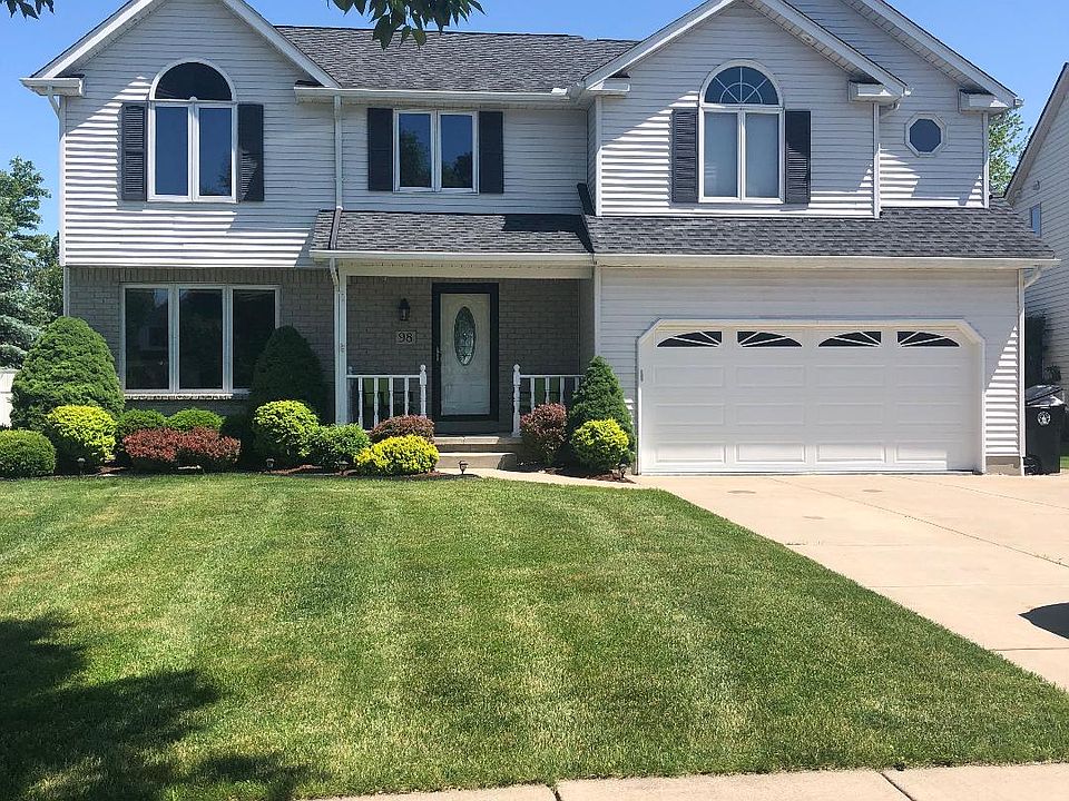 1st image of 98 Newberry Ln