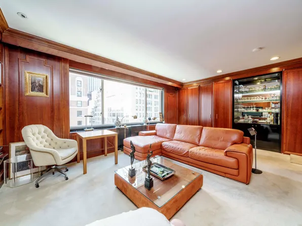 475 Park Avenue image 10 of 14