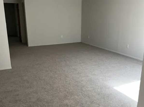 50 Liesl Ln, Branford, CT