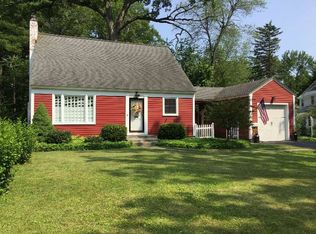 1904 Dean St, Niskayuna, NY 12309