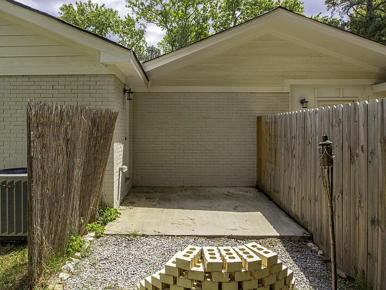 115 Mitchell Street — Photo 24