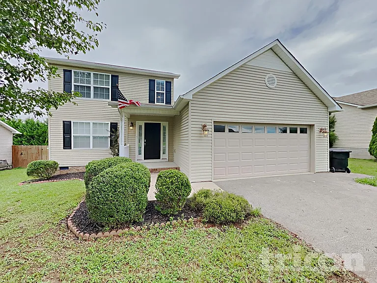 1856 Emily Ln — Photo 2