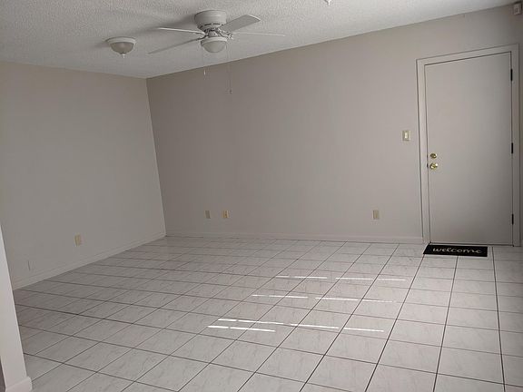 3rd image of 7219 N Hale Ave