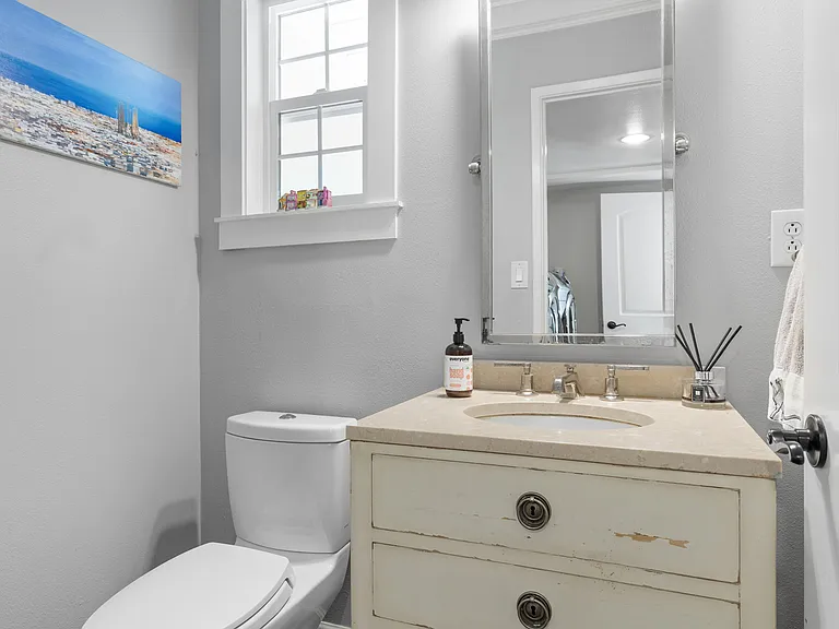 Powder room bath