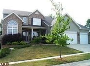 920 Silver Lake View Dr, Pacific, MO 63069