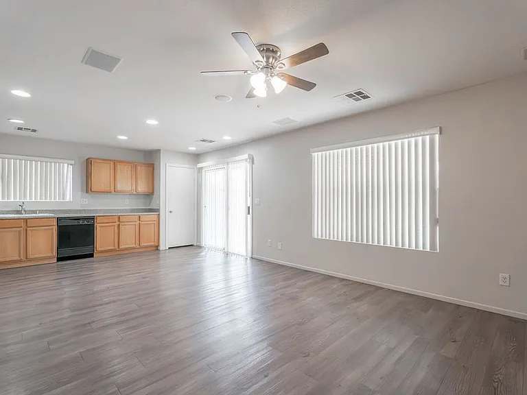 5531 Doubleday St — Photo 11