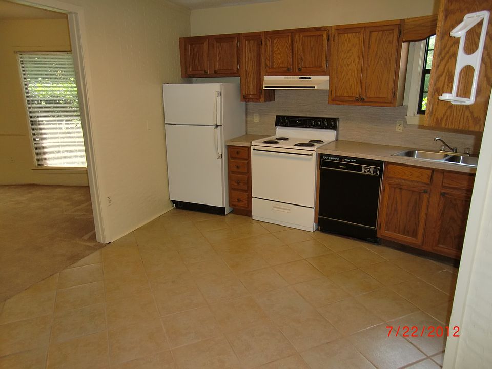 2nd image of 205 W Woodruff Ave APT A