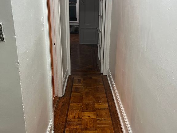 4th image of 909 41st St #2R