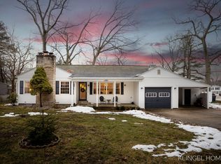 2091 S Manitou Cir, Muskegon, MI 49441