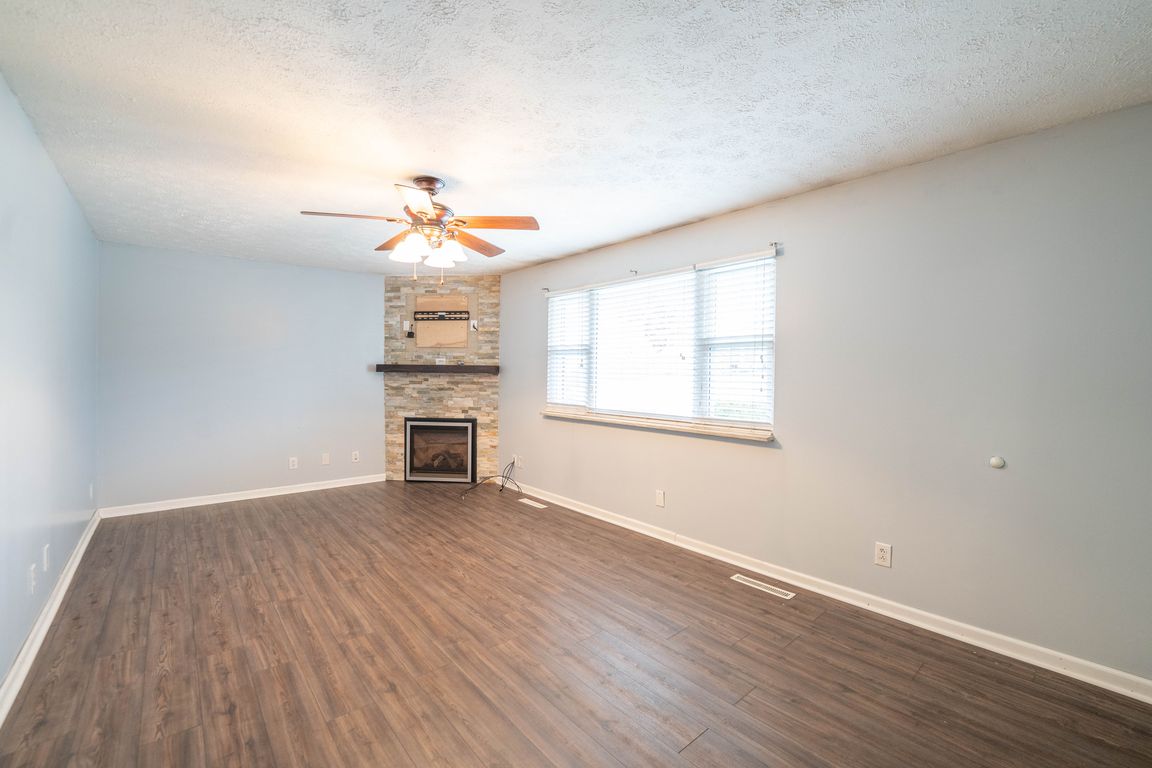 next background image