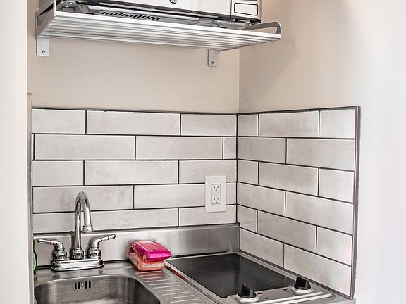2nd image of 935 Ocean Blvd #303