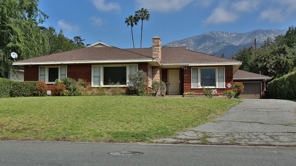 1st image of 615 E Calaveras St