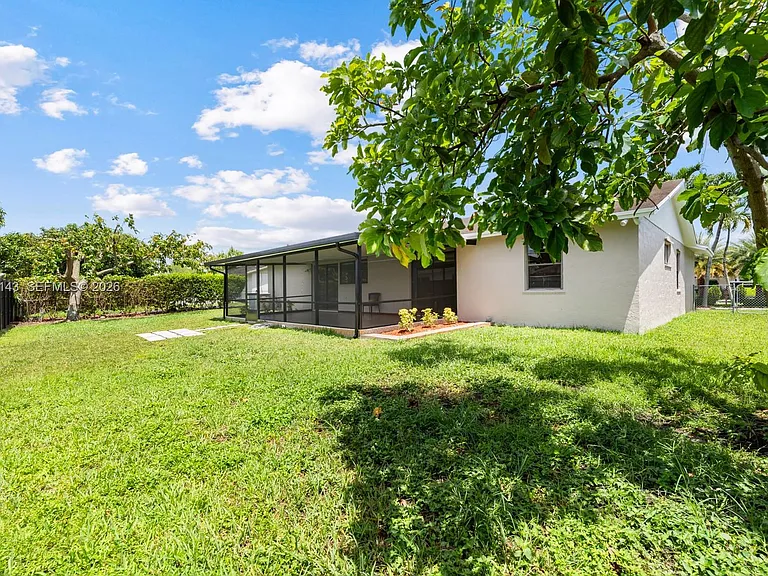 13360 SW 46th St — Photo 34