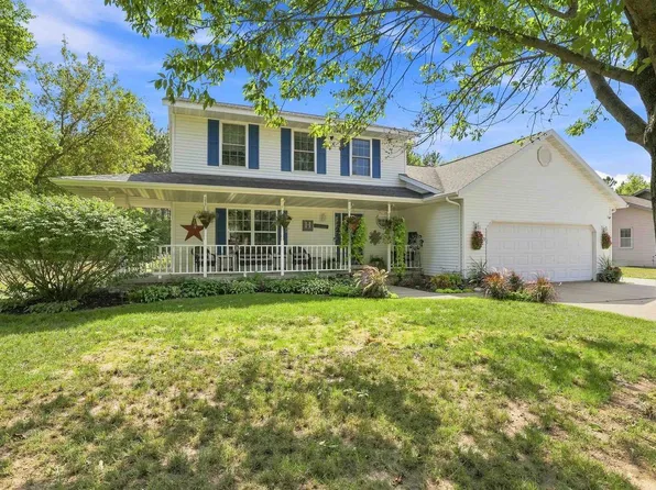 325 KING OLAVS LANE, Iola, WI 54945