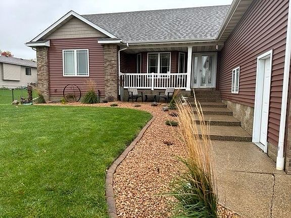 3rd image of 2175 Harbour Oak Dr SE
