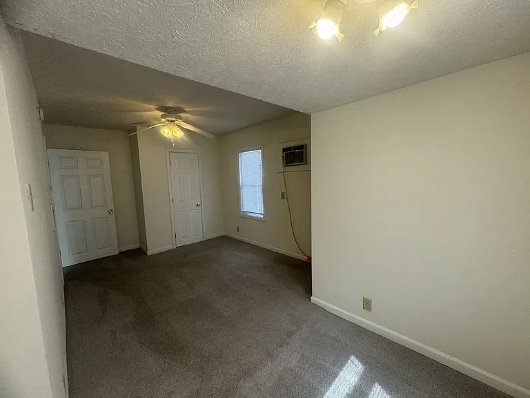 416 N Grant St — Photo 2