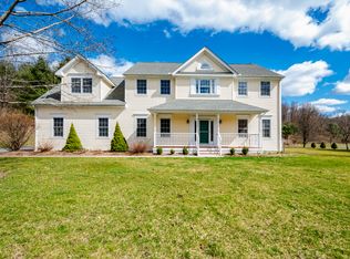 252 Bluff Point Rd, South Glastonbury, CT 06073