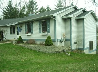 5657 Creekwood Ln, Haslett, MI 48840