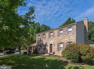 7604 Woodstown Dr, Springfield, VA 22153