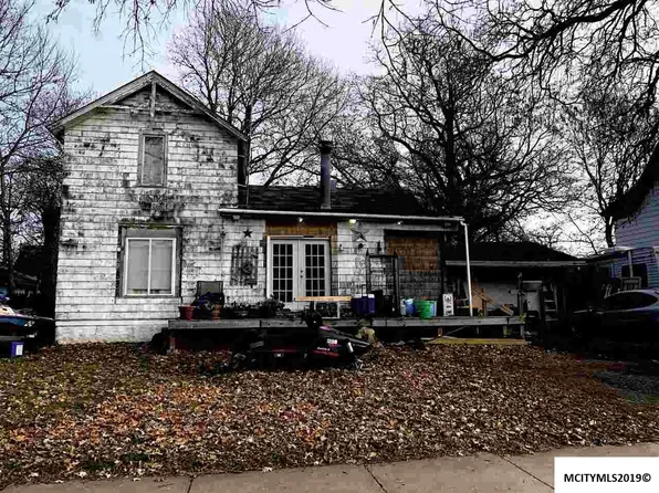 613 N Delaware Ave, Mason City, IA 50401