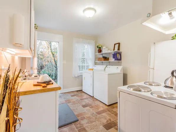 1022 Druid Cir #B, Charlotte, NC 28206